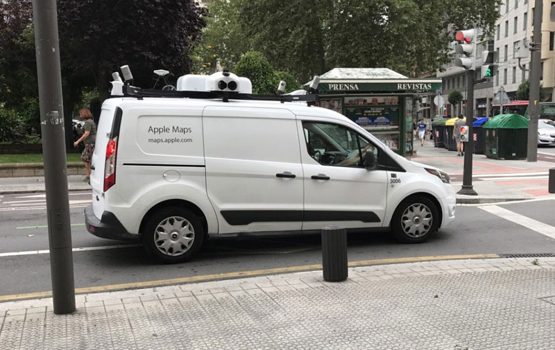 Автомобили Apple Maps заметили на улицах испанских городов