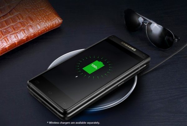 Samsung представила раскладушку с двумя дисплеями