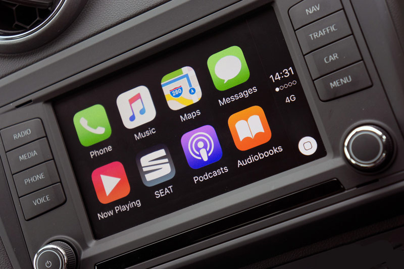 Пользователи iPhone выбирают автомобили с поддержкой CarPlay