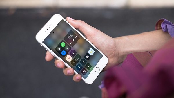 Переключатели Wi-Fi и Bluetooth в iOS 11 вводят пользователей в заблуждение