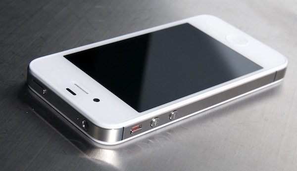 Почему iPhone 4/4s – всё ещё самый красивый и совершенный смартфон в истории Apple