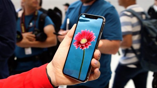 Покупатели начали возвращать iPhone X