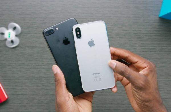 Спрос на iPhone X может быть ниже ожидаемого Apple