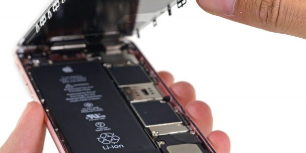 От Apple требуют приостановить программу утилизации батарей