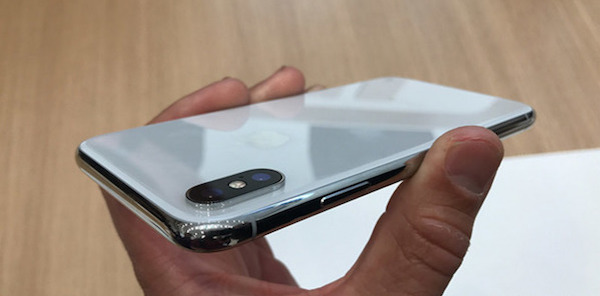 KGI: Apple планирует продать 100 млн 6,1-дюймовых iPhone в 2018 году