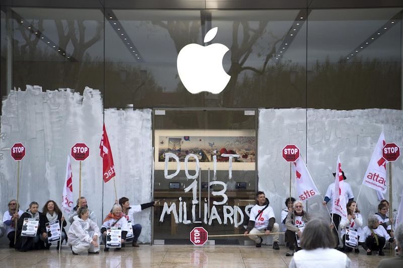 Французский суд не стал запрещать мирным протестующим заходить в магазины Apple