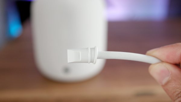 Почему не стоит вытаскивать зарядный кабель из HomePod