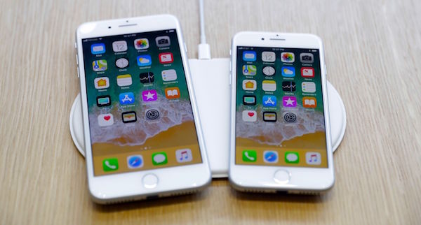 Apple мечтает об iPhone без разъемов. Это полезно, но дорого