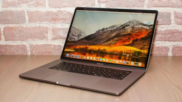 Apple: клавиатуру MacBook 2018 нельзя установить в модели 2016-2017 года