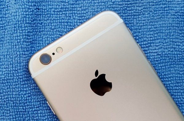 Apple заново изобрела ИК-порт: iPhone смогут обмениваться данными на расстоянии