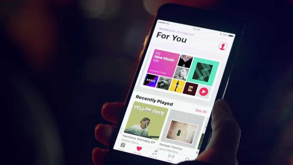 Apple Music обогнал Spotify по количеству платных подписчиков