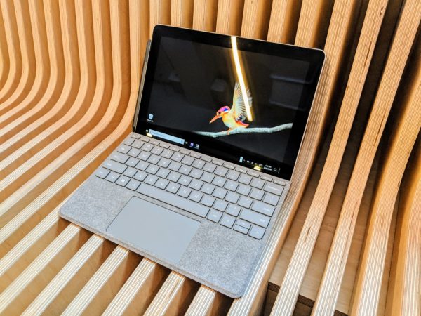 Microsoft представила бюджетный планшет Surface Go