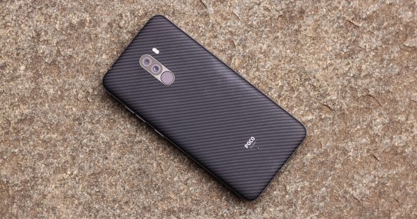 Xiaomi Poco F1 — смартфон с флагманскими характеристиками за 300 долларов