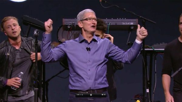Тим Кук: мы развиваем Apple Music не ради денег